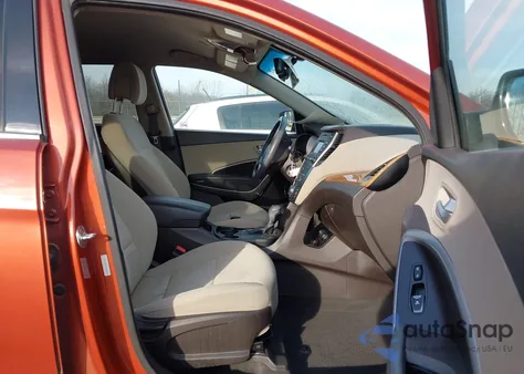 2016 Hyundai Santa Fe Sport 2.4L z USA, uszkodzony, nr VIN 5XYZUDLB9GG335584